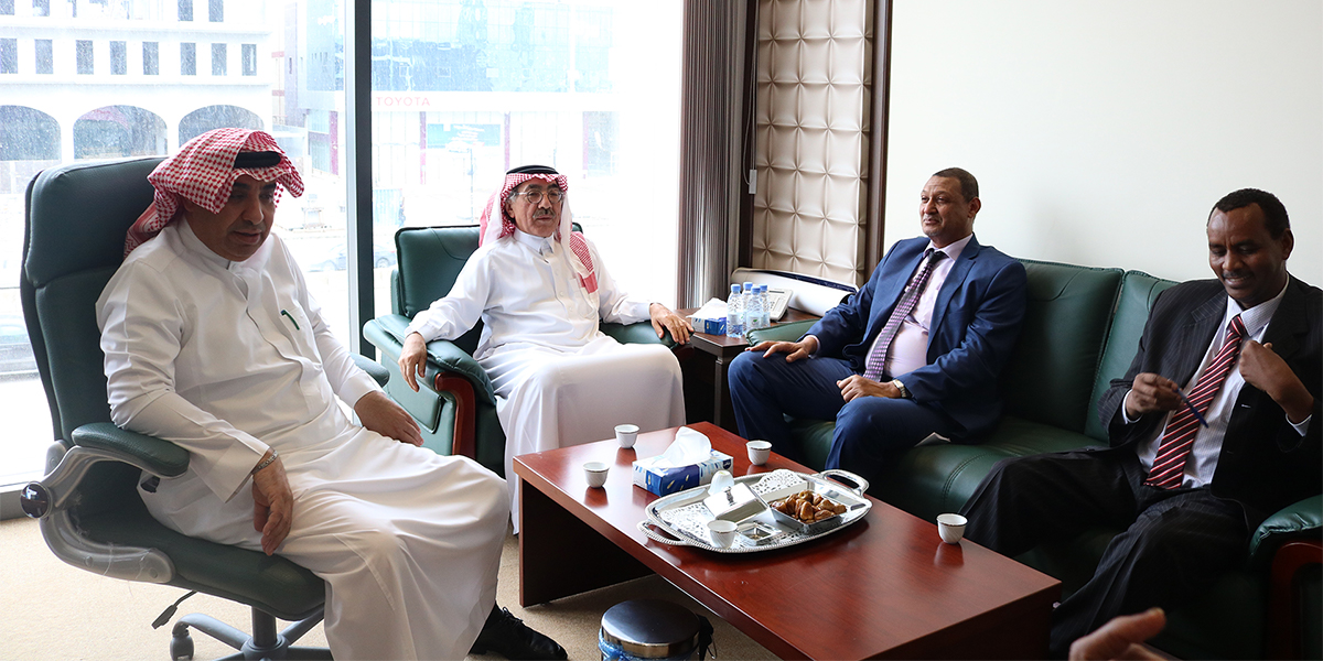 中心和苏丹科学与文化机构展开合作研究